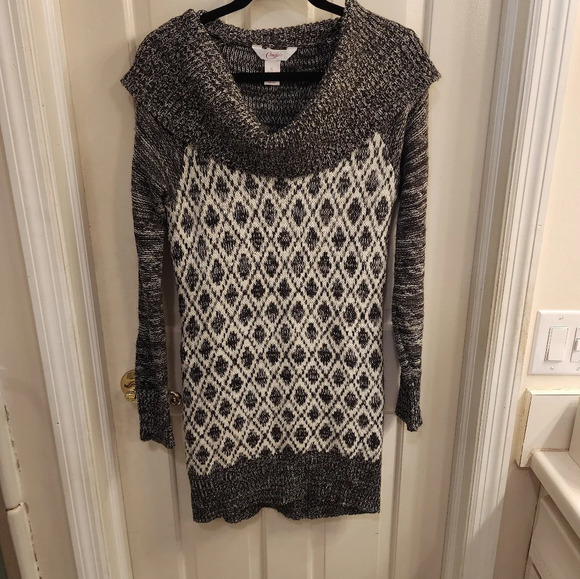 Candie's Sweaters - Candies sweater dress/tunic gray and white size xl
